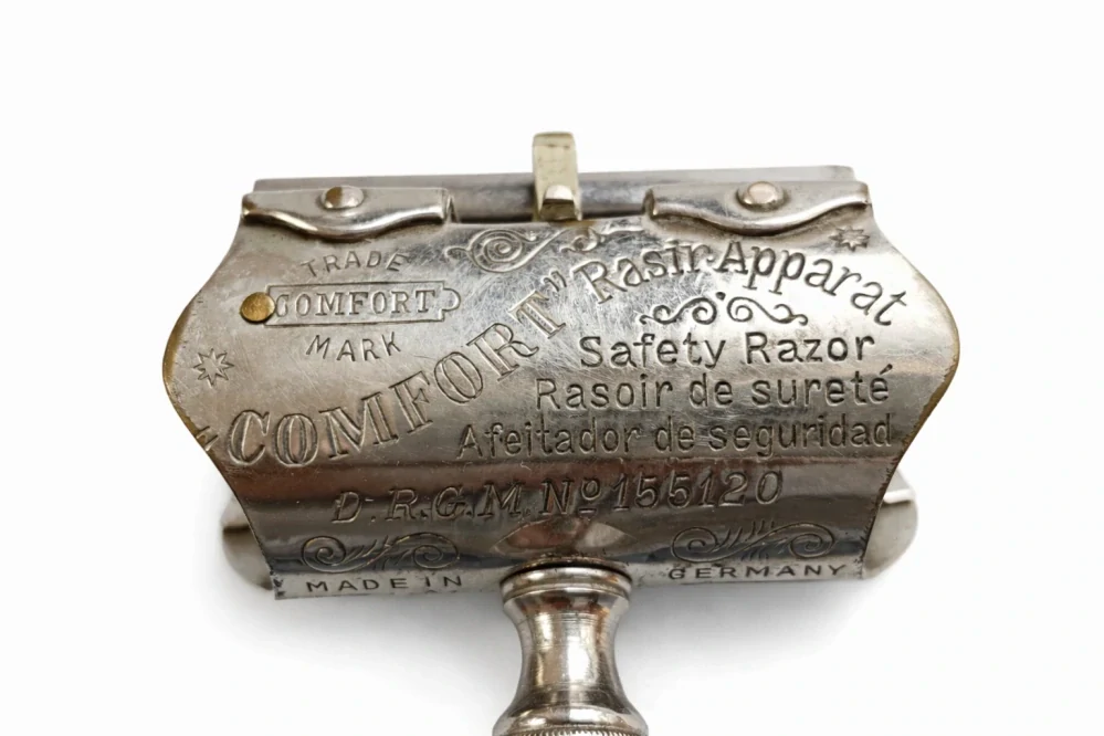 COMFORT „Rasiraparat“ – bezpečnostní holicí strojek  Německo, cca 1910–1925