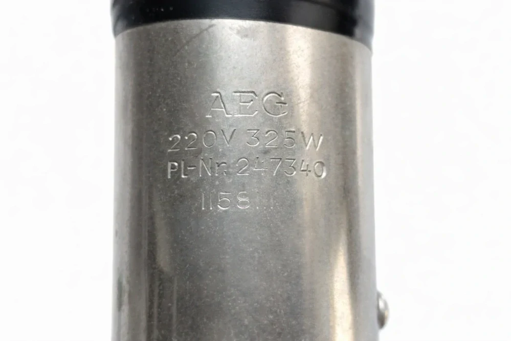 Elektrický vysoušeč vlasů AEG – ruční fén, Německo, přibližně 50.–60. léta 20. století