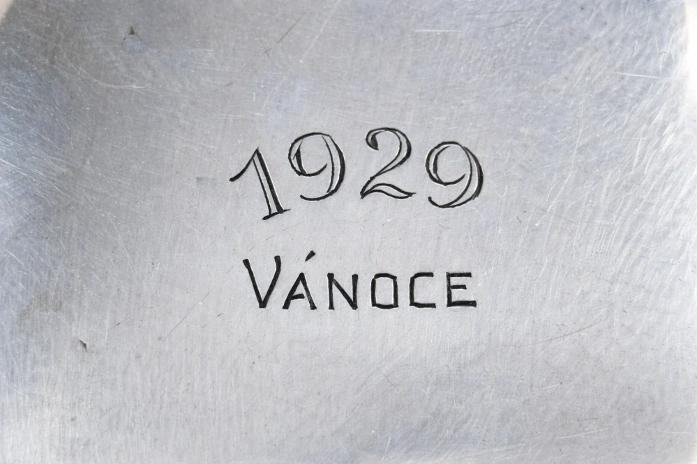Stříbrný kartáč z toaletní soupravy - Vánoce 1929