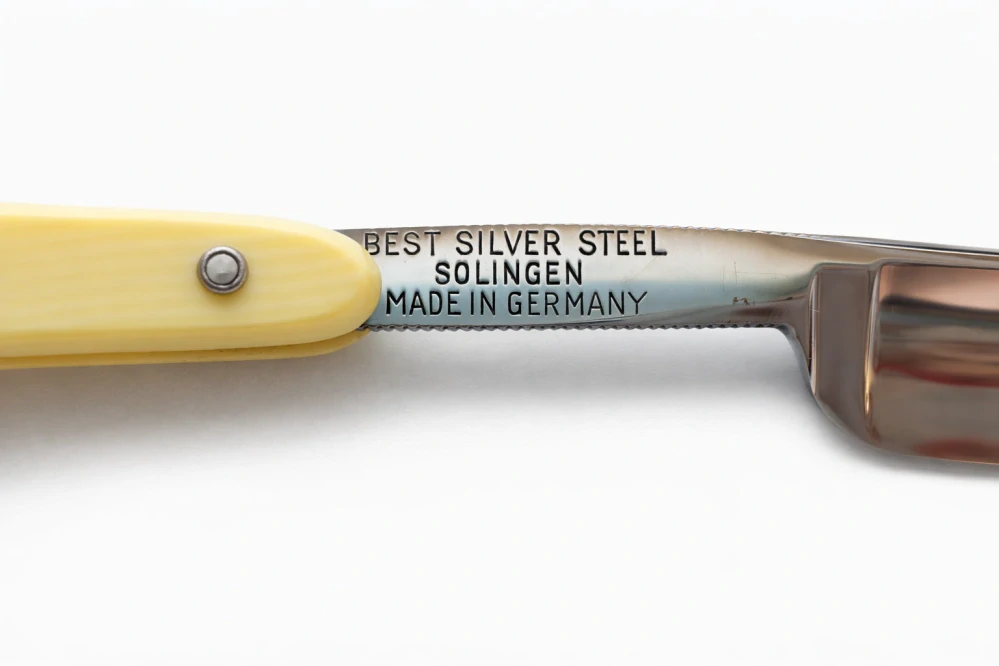 Nepoužitá holicí břitva „Superior – Best Silver Steel – Solingen – Model 69“